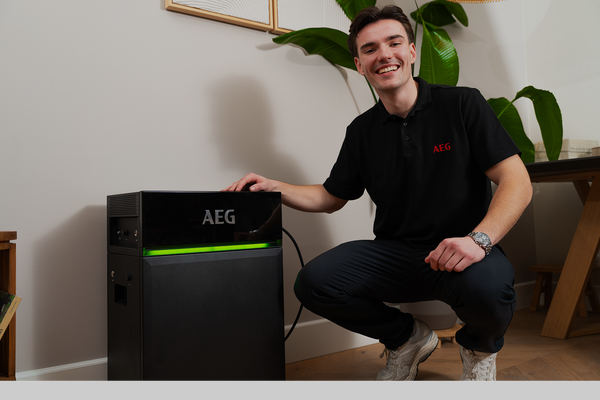 Thuisbatterij voor Zonnepanelen: Waarom AEG SolarCube de Slimme Keuze Is